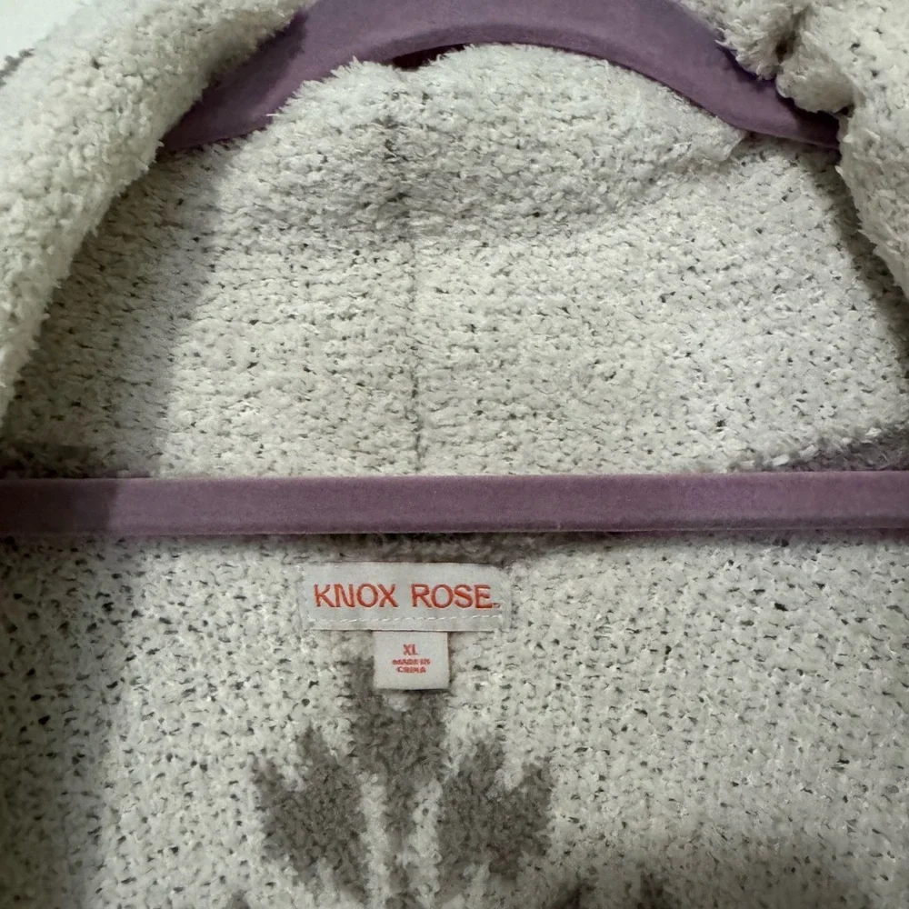 Knox Rose Gray and Cream Textured Cardigan - Picture 3 of 4